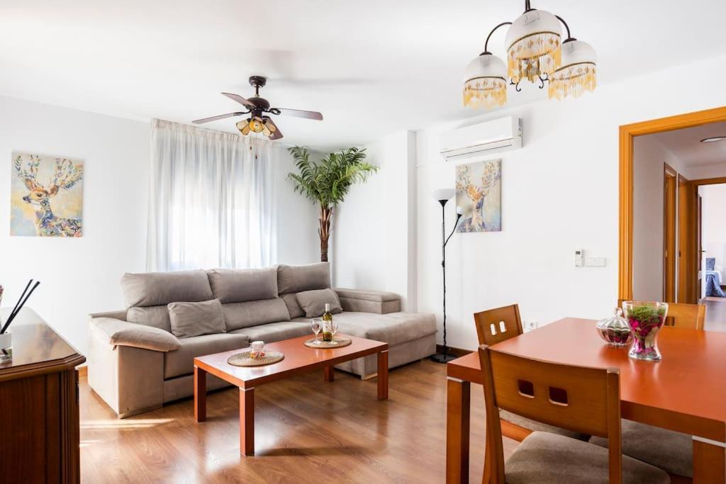 Ayala Beach Apartment Málaga Esterno foto
