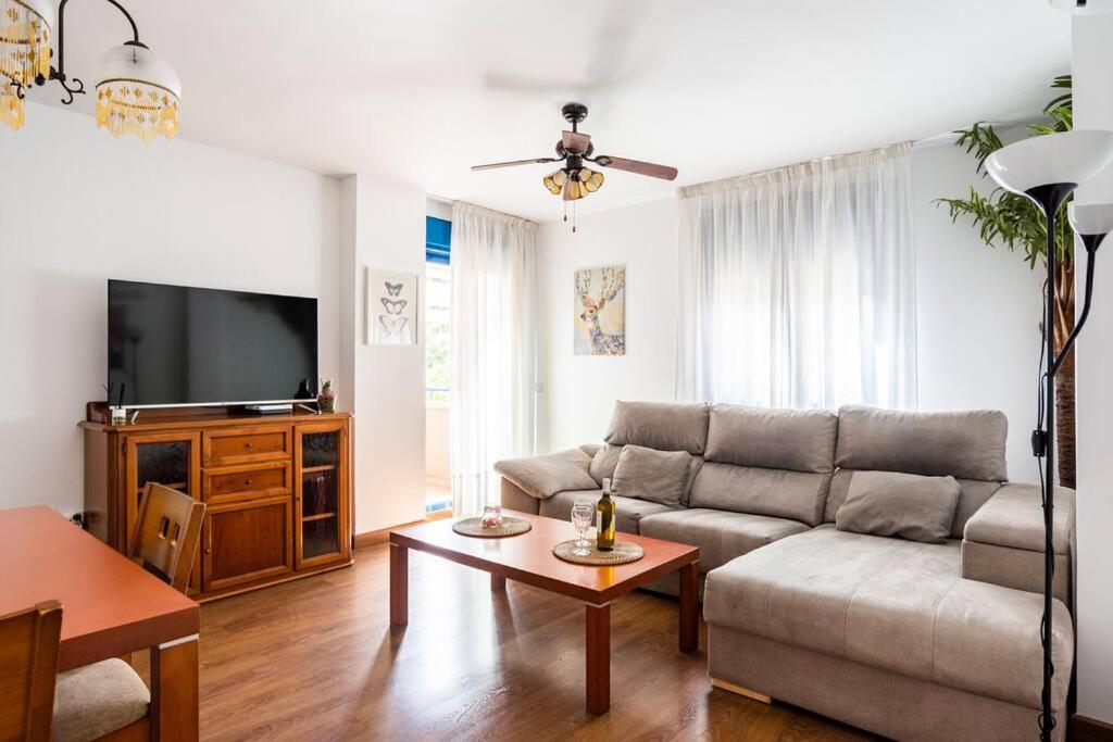 Ayala Beach Apartment Málaga Esterno foto